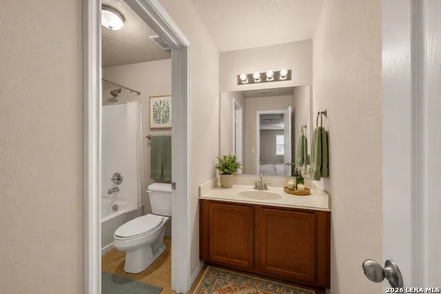 5706 Sendero Spg San Antonio, TX 78251
