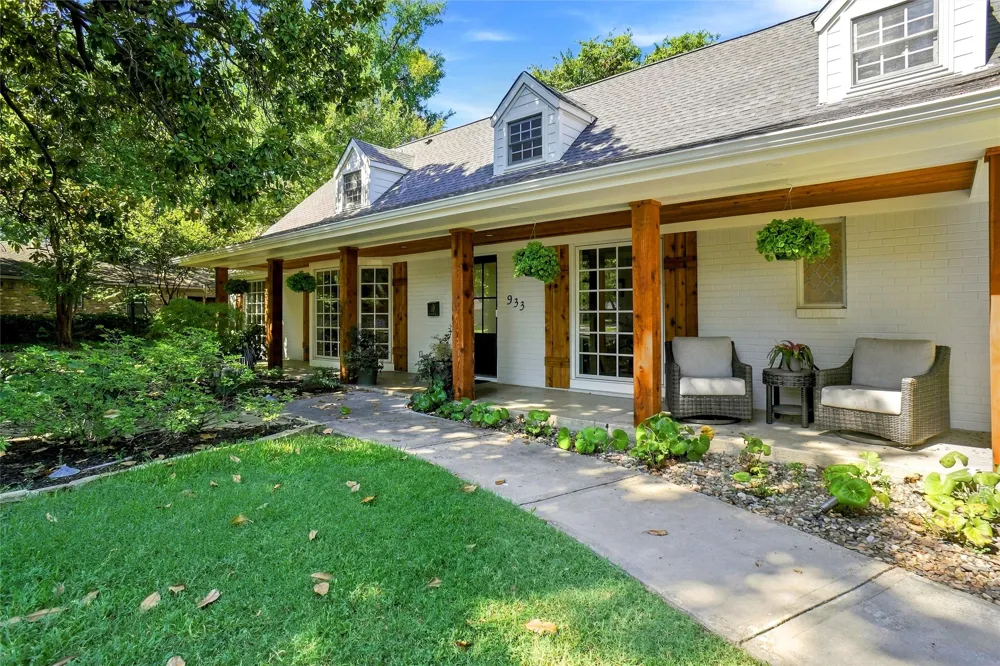 933 Blue Lake Circle Richardson, TX 75080