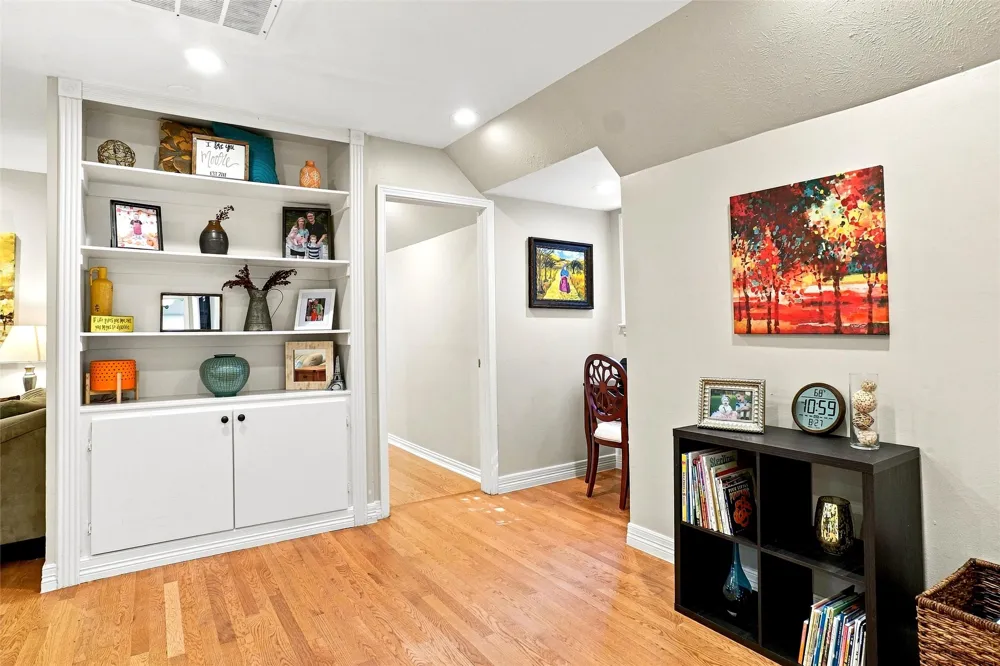 933 Blue Lake Circle Richardson, TX 75080