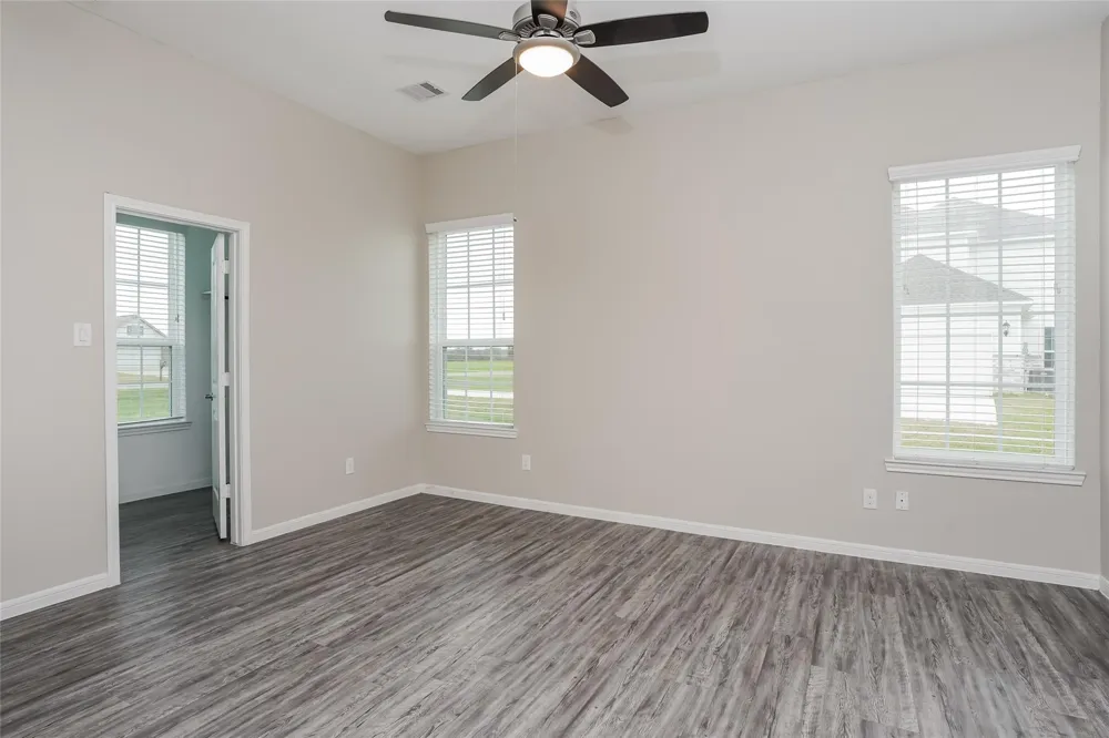 415 Lakeland Circle Rosharon, TX 77583