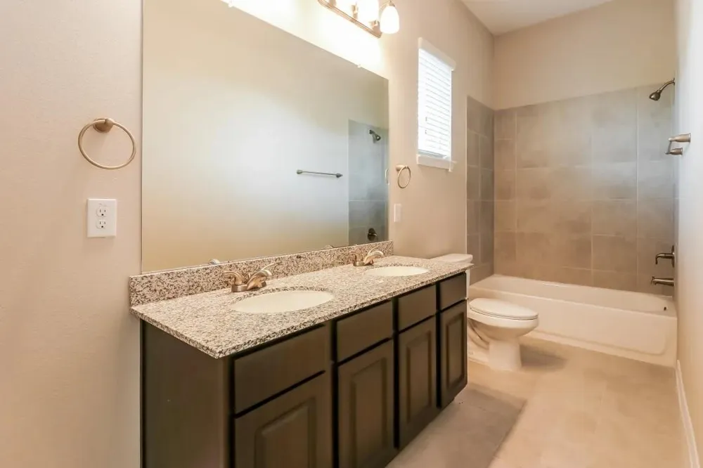 415 Lakeland Circle Rosharon, TX 77583