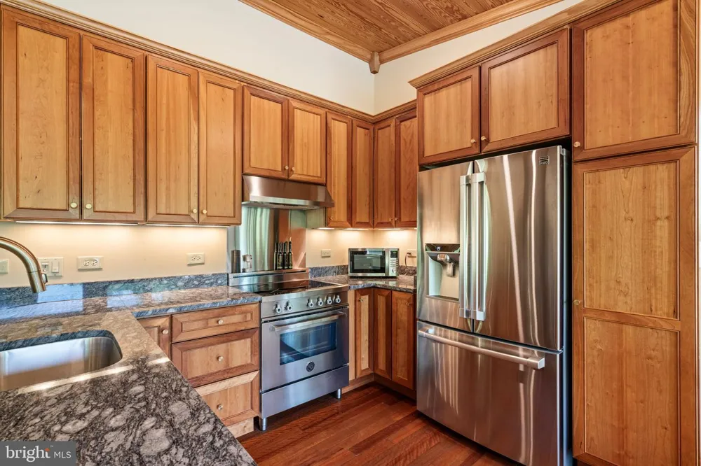 8255 SUNDERMAN PLACE Manassas, VA 20112