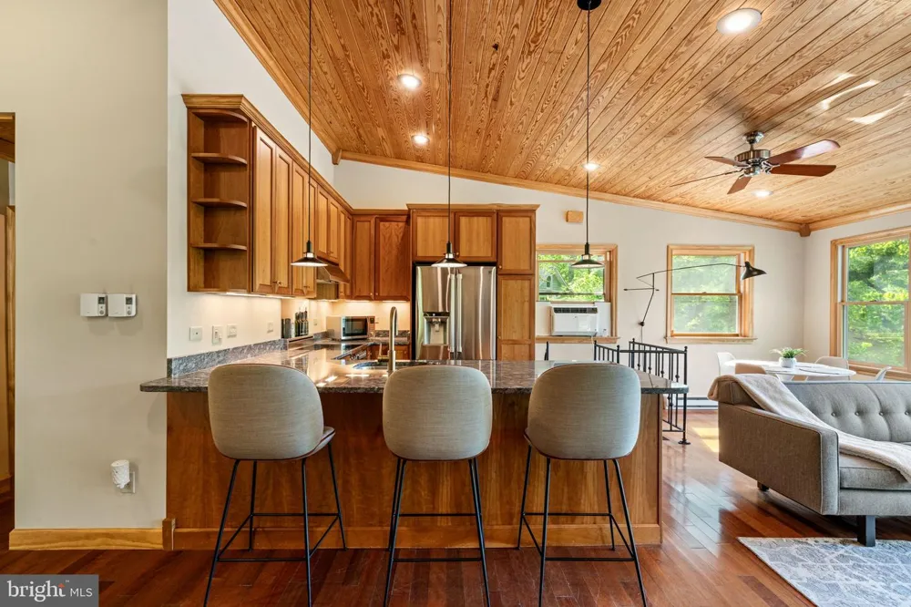 8255 SUNDERMAN PLACE Manassas, VA 20112