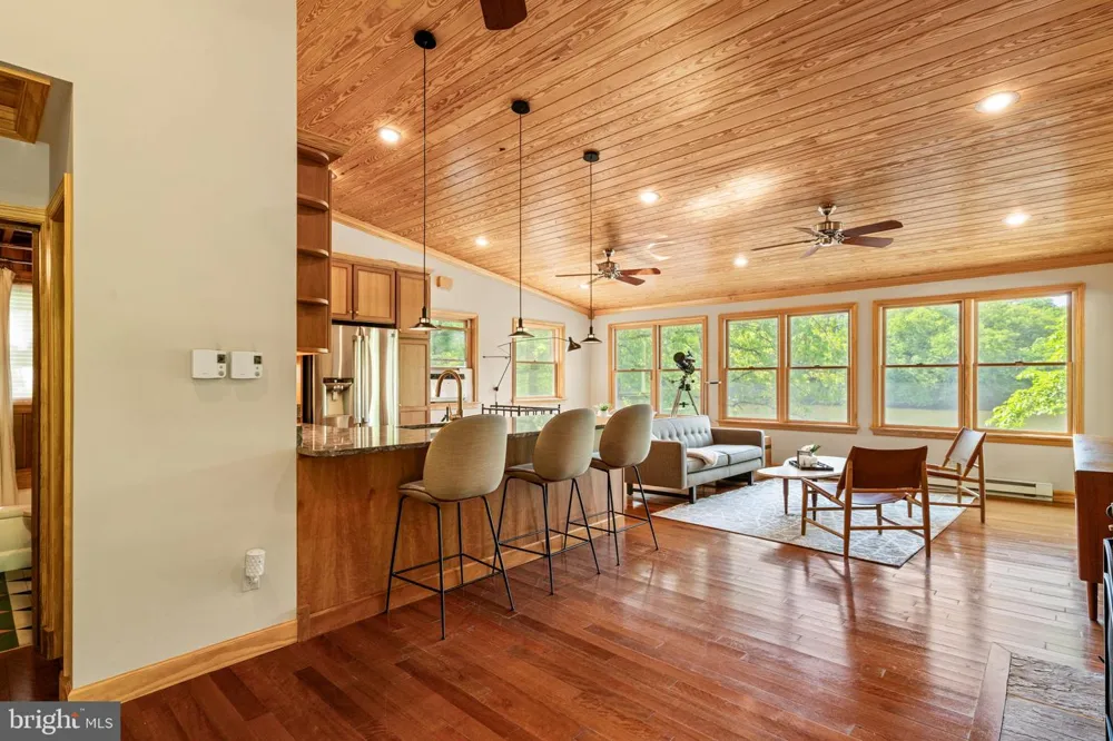 8255 SUNDERMAN PLACE Manassas, VA 20112