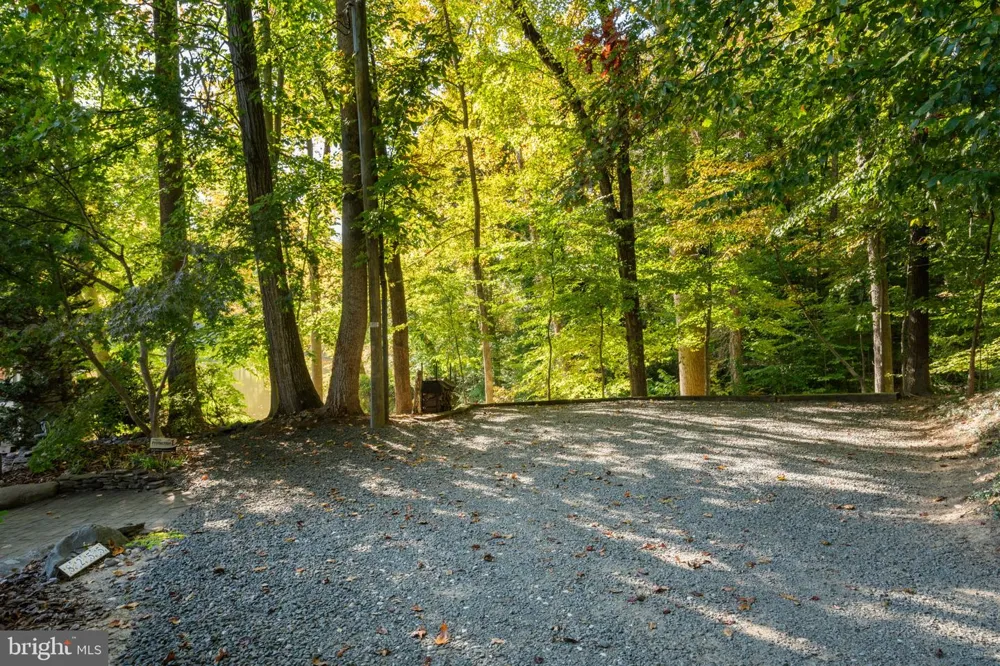 8255 SUNDERMAN PLACE Manassas, VA 20112