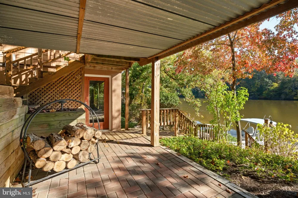 8255 SUNDERMAN PLACE Manassas, VA 20112