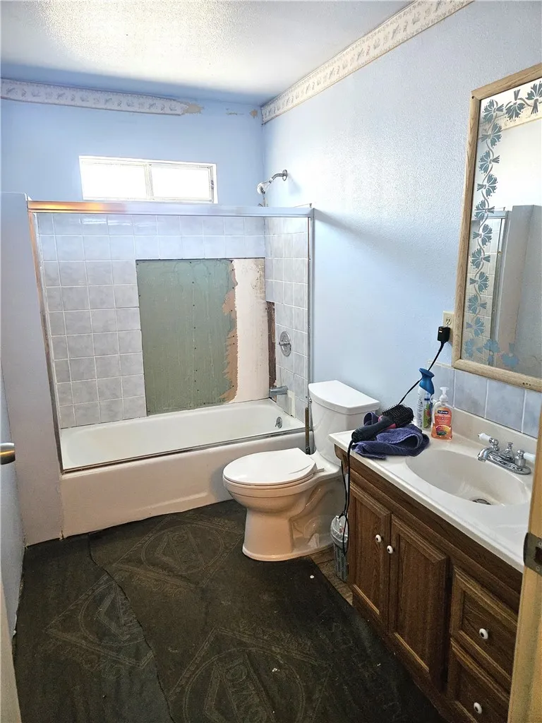 32240 Simpson Road Winchester, CA 92596
