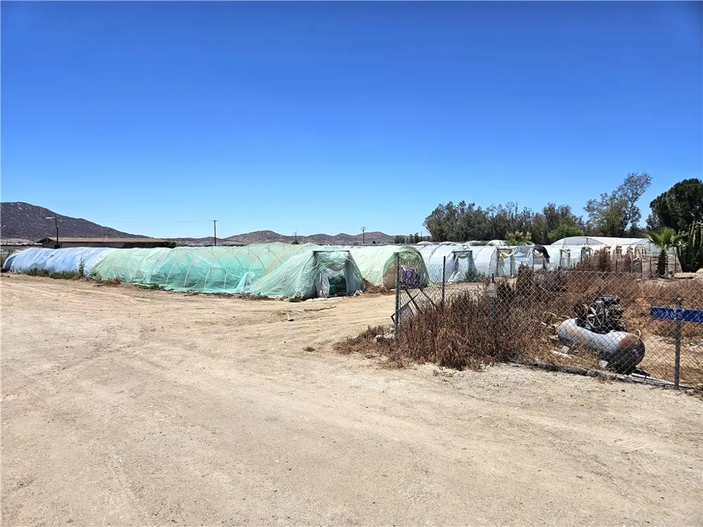 32240 Simpson Road Winchester, CA 92596