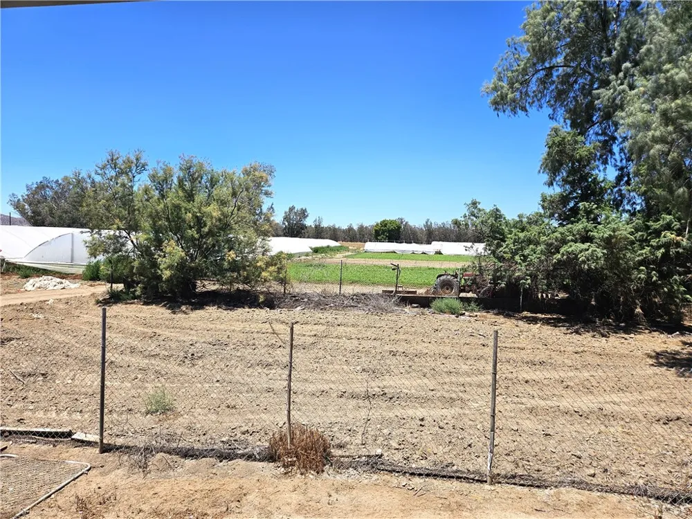 32240 Simpson Road Winchester, CA 92596