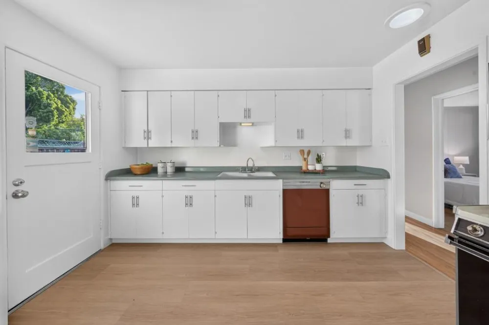 163 Sunset Avenue Sunnyvale, CA 94086