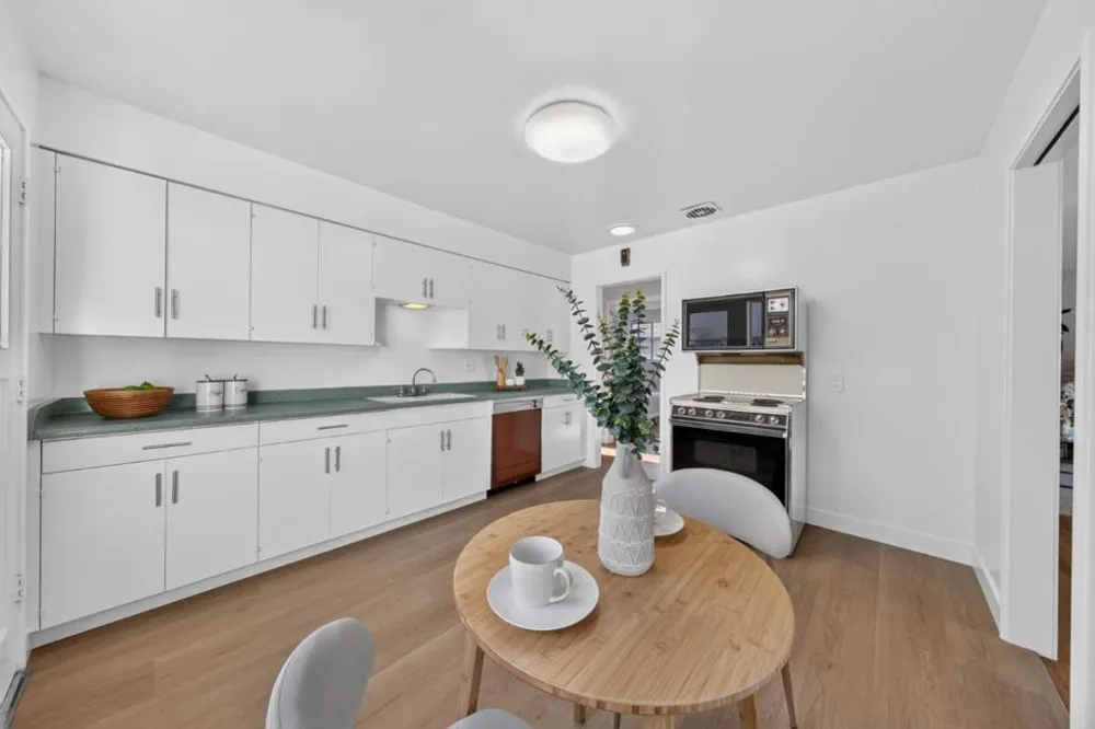 163 Sunset Avenue Sunnyvale, CA 94086