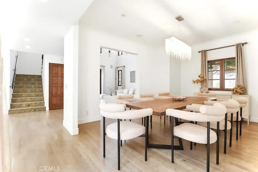 1805 Outpost Dr Los Angeles, CA 90068