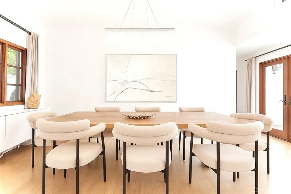 1805 Outpost Dr Los Angeles, CA 90068