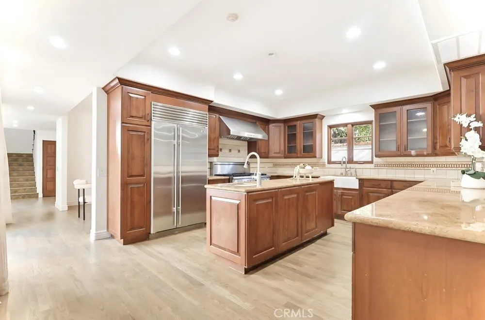 1805 Outpost Dr Los Angeles, CA 90068