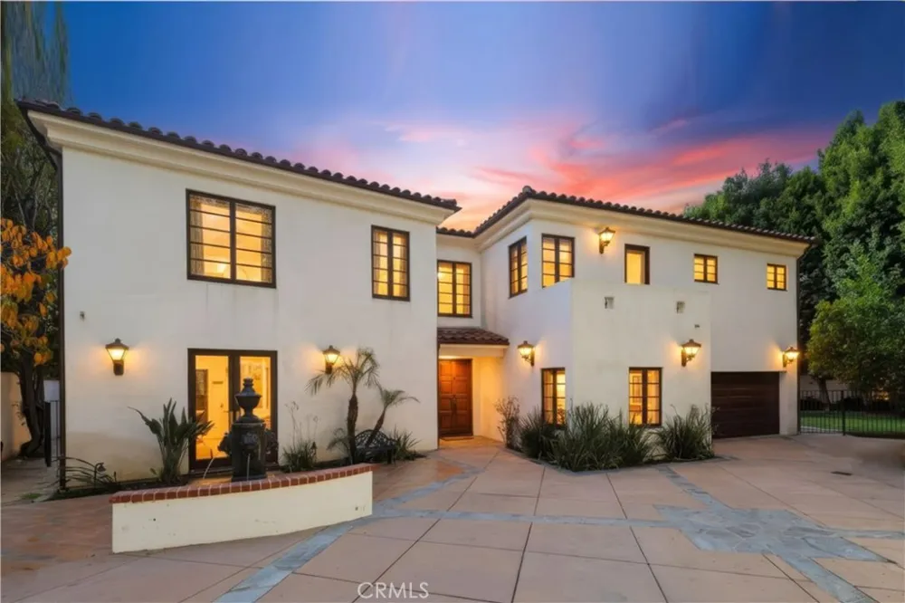 1805 Outpost Dr Los Angeles, CA 90068