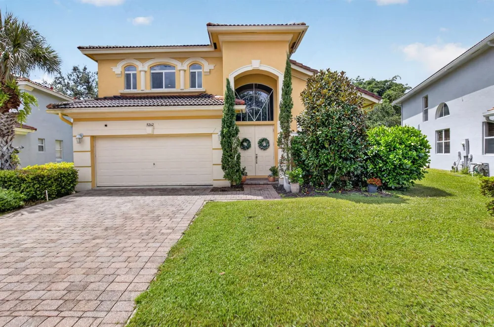 9262 Silver Glen Way Lake Worth, FL 33467