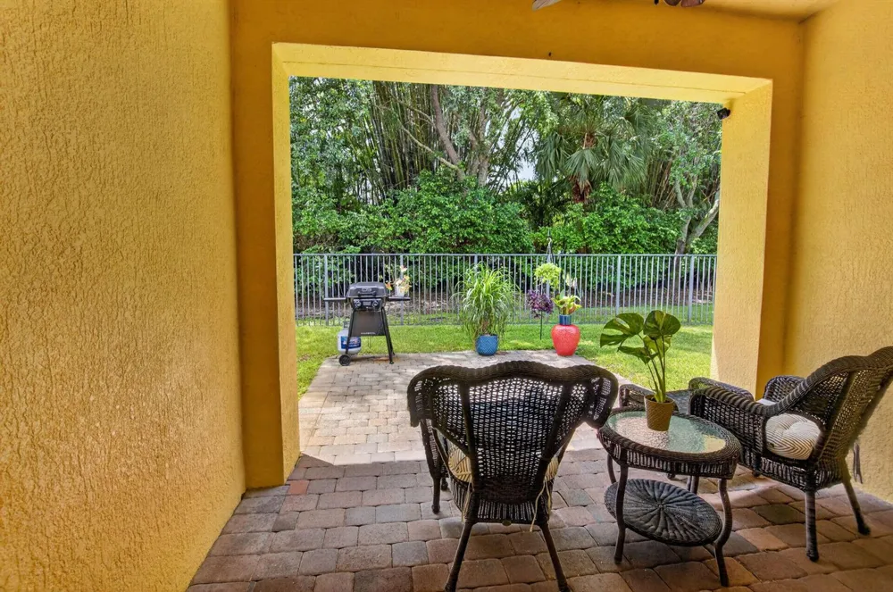 9262 Silver Glen Way Lake Worth, FL 33467