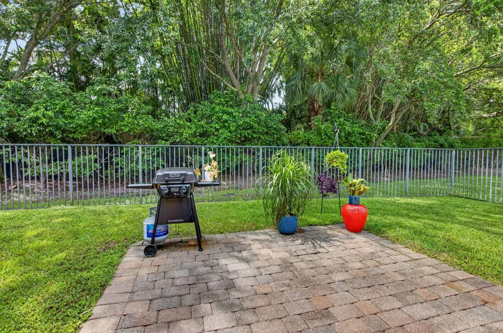 9262 Silver Glen Way Lake Worth, FL 33467