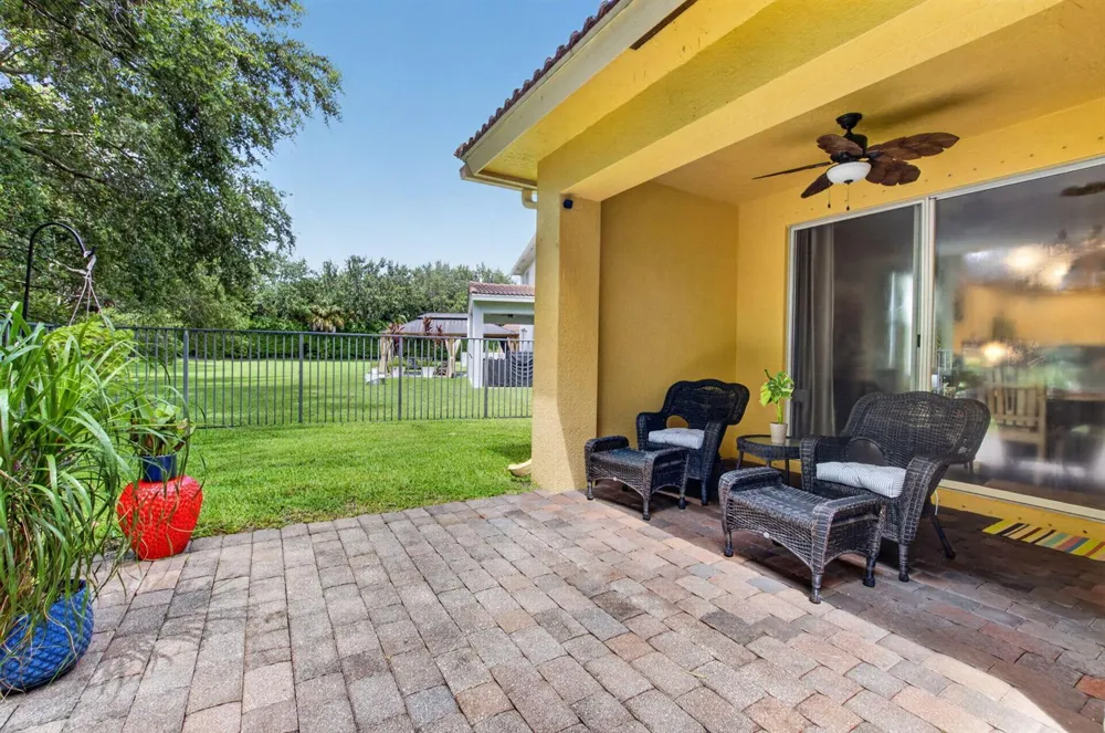 9262 Silver Glen Way Lake Worth, FL 33467