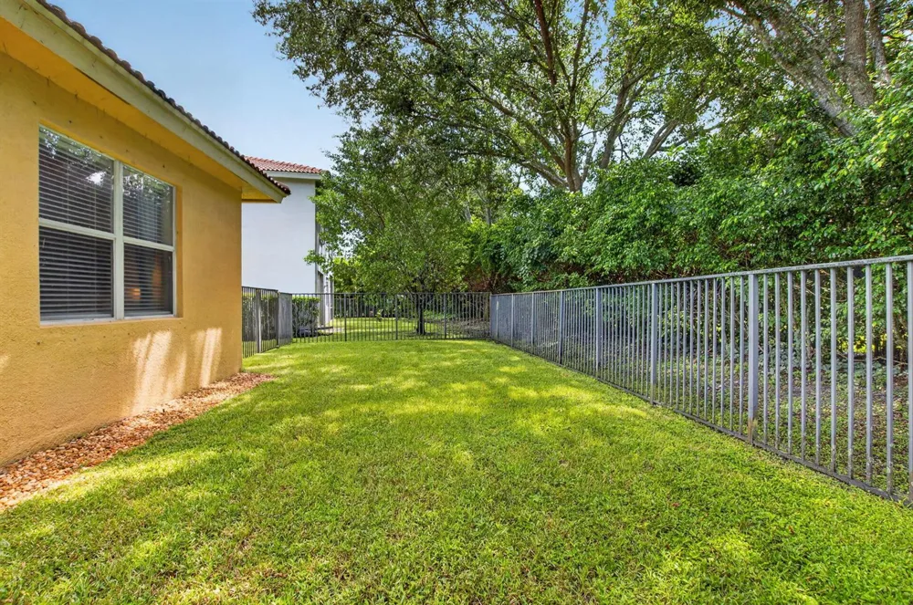 9262 Silver Glen Way Lake Worth, FL 33467