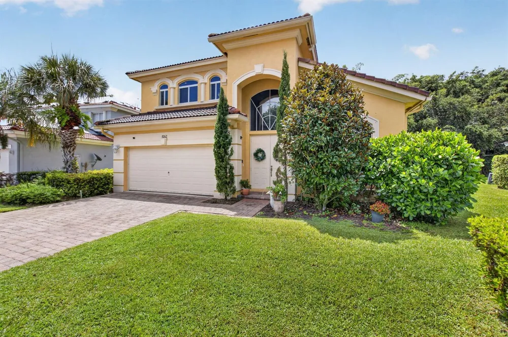 9262 Silver Glen Way Lake Worth, FL 33467