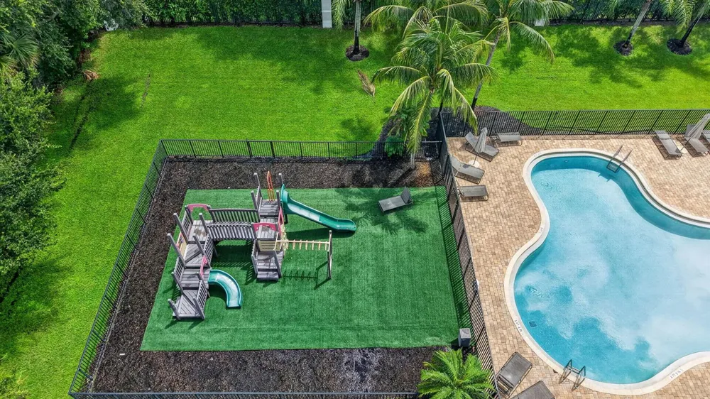 9262 Silver Glen Way Lake Worth, FL 33467