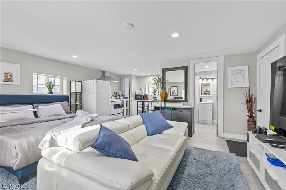 7061 S Valley View Boulevard Las Vegas, NV 89118