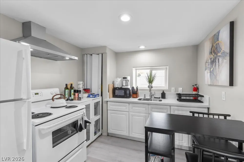 7061 S Valley View Boulevard Las Vegas, NV 89118