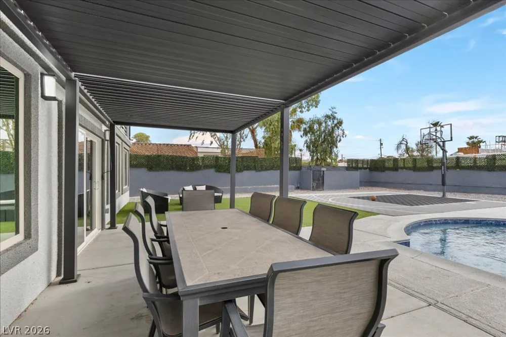 7061 S Valley View Boulevard Las Vegas, NV 89118