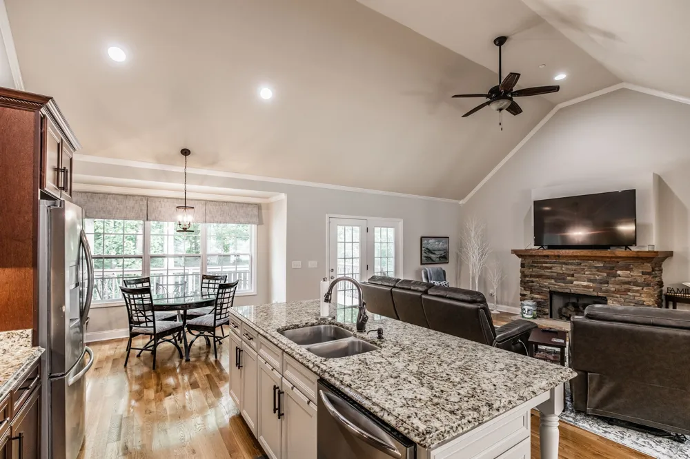 1364 Eastland Dr Ashland City, TN 37015