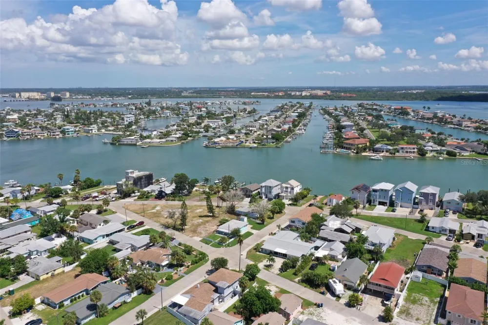 330 133RD AVENUE E Madeira Beach, FL 33708