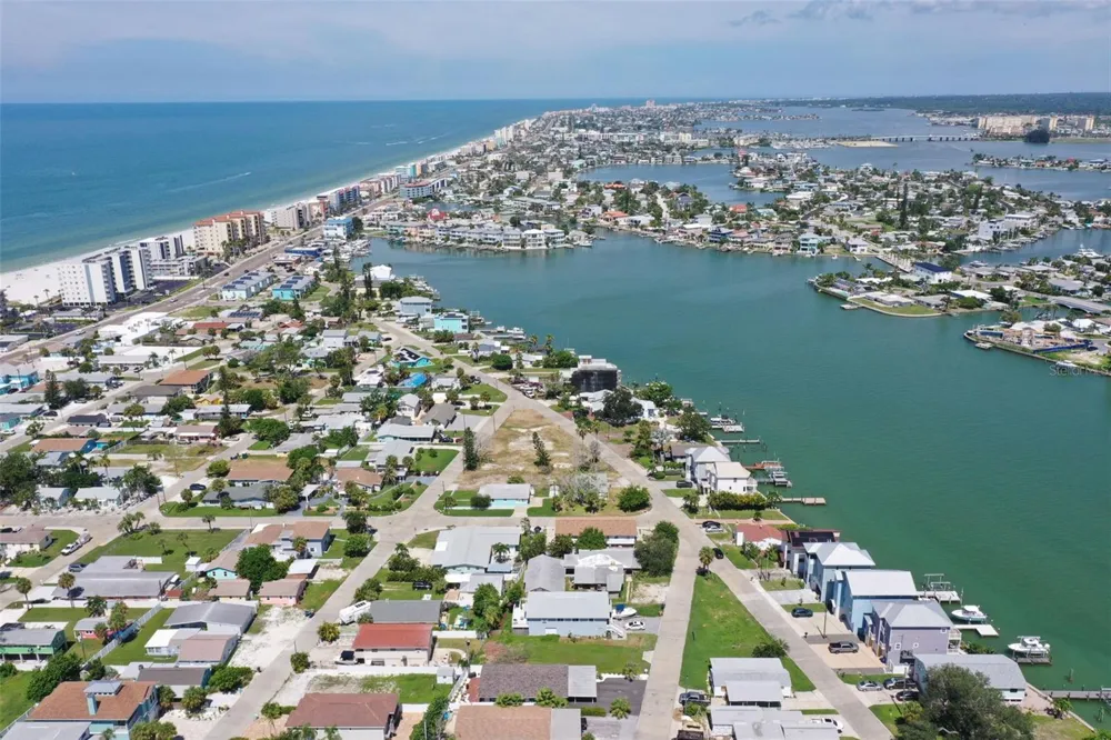 330 133RD AVENUE E Madeira Beach, FL 33708