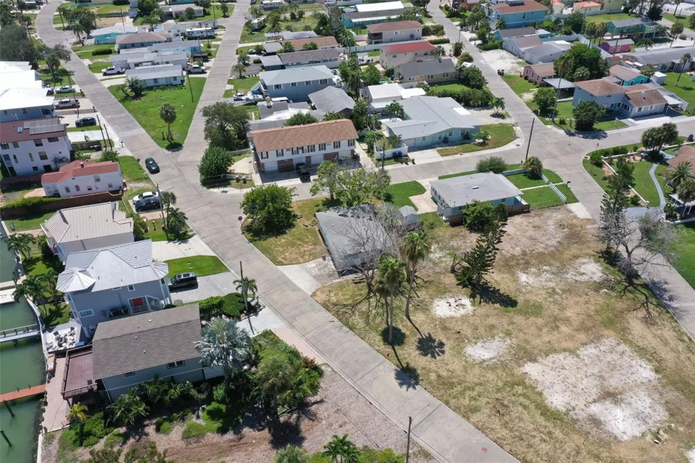 330 133RD AVENUE E Madeira Beach, FL 33708
