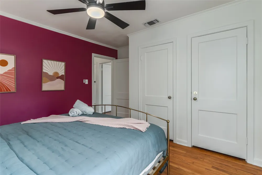 6004 Woodview Avenue Austin, TX 78757