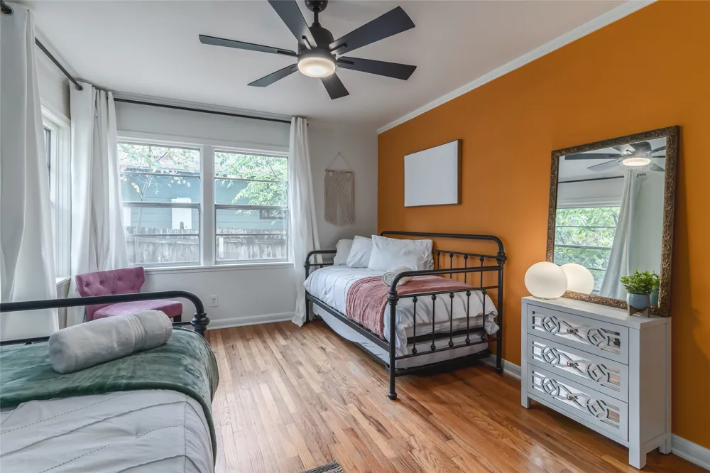 6004 Woodview Avenue Austin, TX 78757