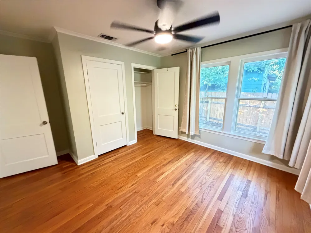6004 Woodview Avenue Austin, TX 78757