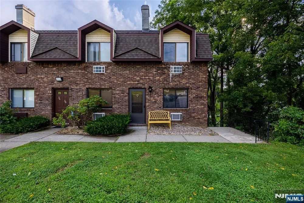 35 Great Gorge Terrace Vernon, NJ 07462