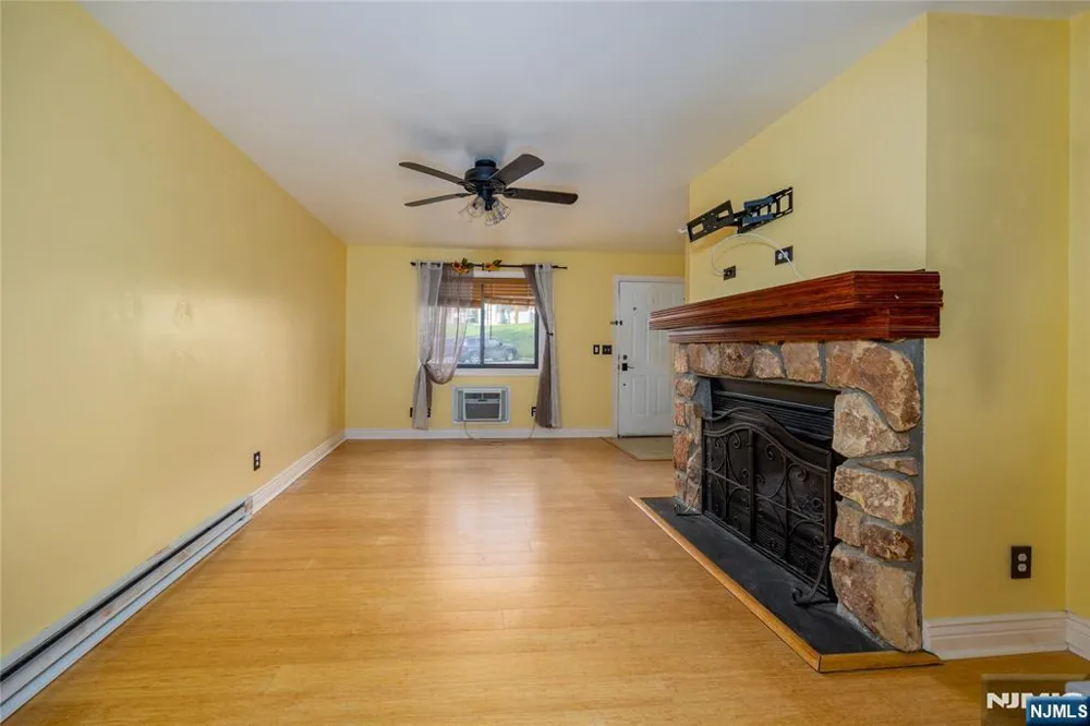 35 Great Gorge Terrace Vernon, NJ 07462
