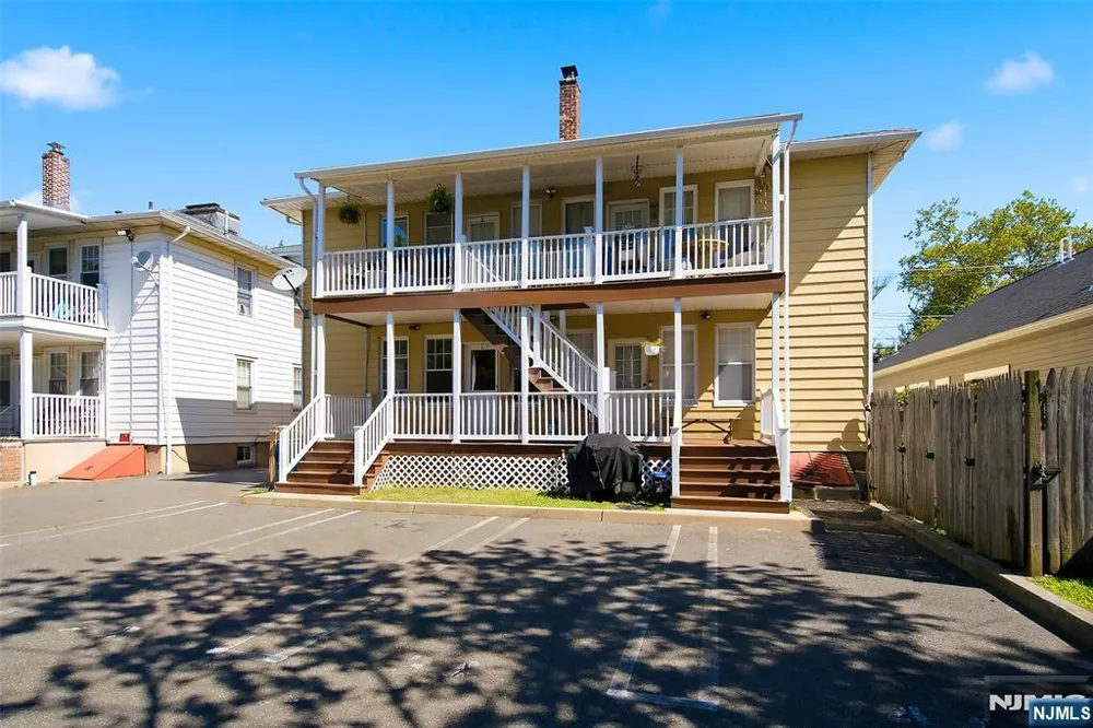 41 Central Avenue 41 A Rochelle Park, NJ 07662