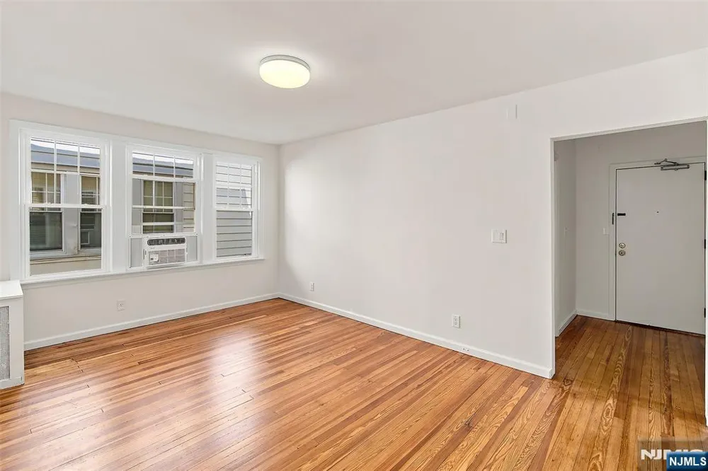 41 Central Avenue 41 A Rochelle Park, NJ 07662