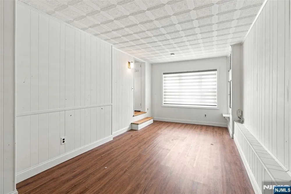 100 Overlook Avenue Leonia, NJ 07605
