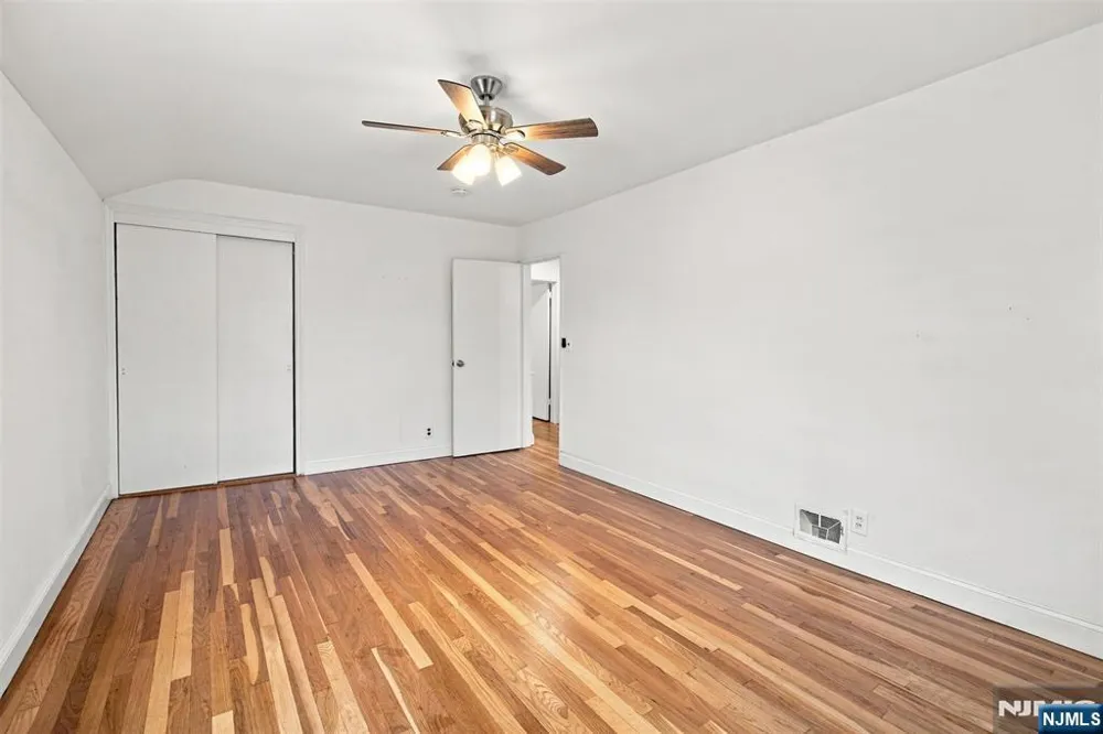 100 Overlook Avenue Leonia, NJ 07605