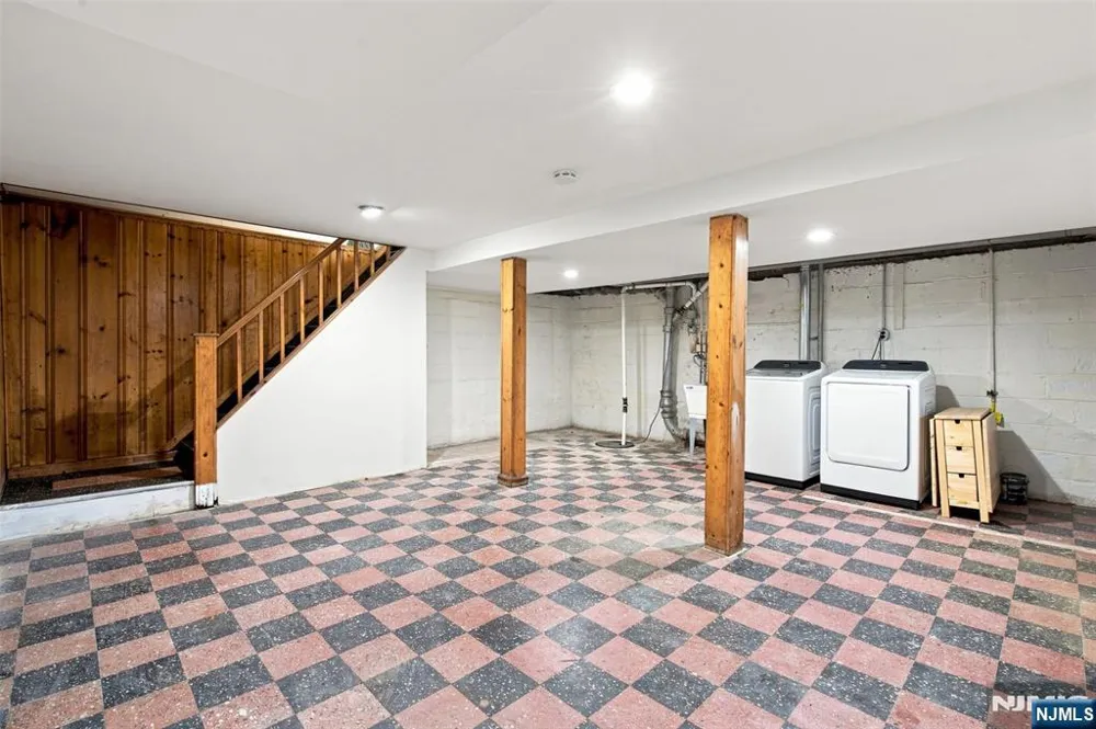 100 Overlook Avenue Leonia, NJ 07605