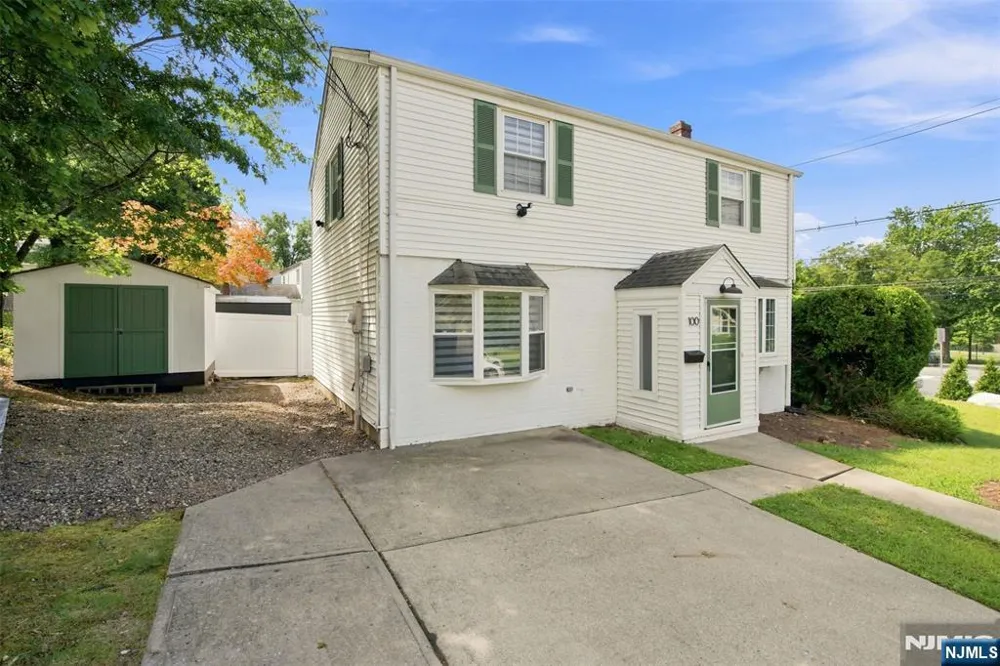 100 Overlook Avenue Leonia, NJ 07605