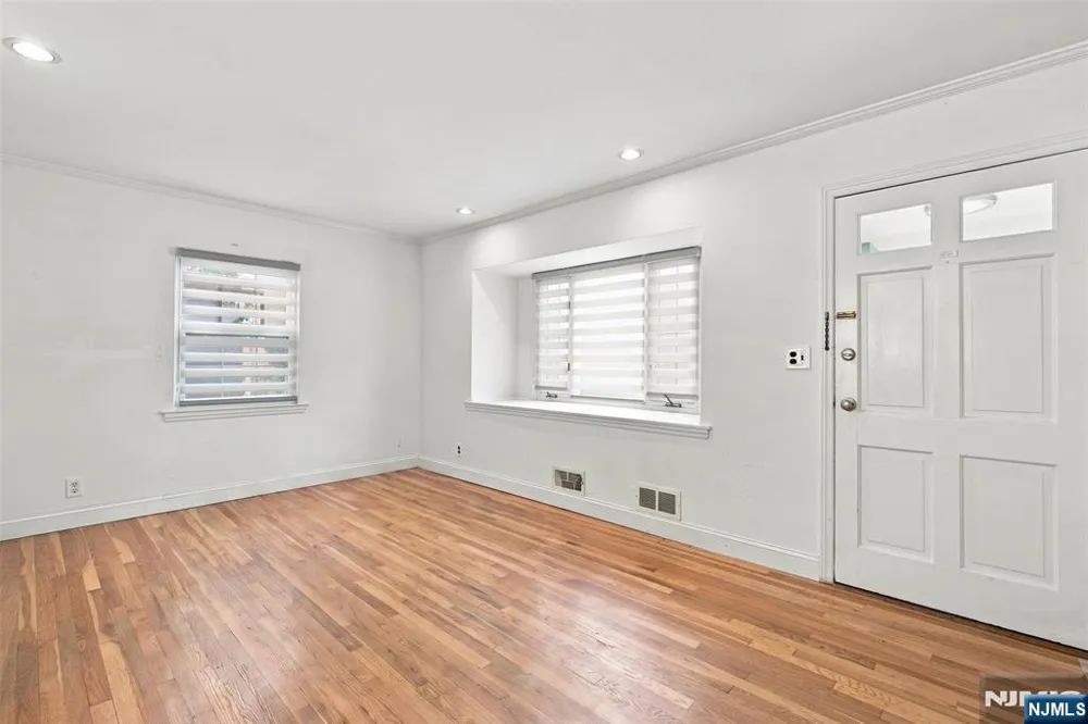 100 Overlook Avenue Leonia, NJ 07605