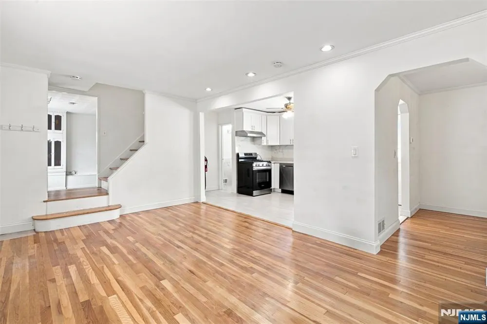 100 Overlook Avenue Leonia, NJ 07605
