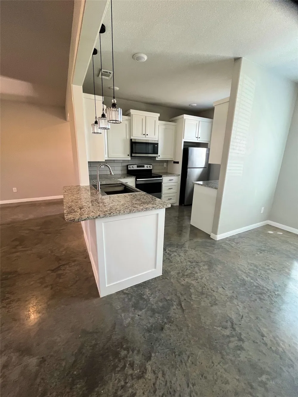 1067 County Road 327A Glen Rose, TX 76043