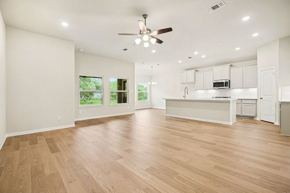 25 Red Barn Road Bay City, TX 77414