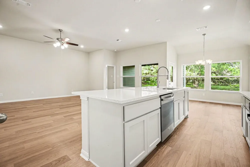 25 Red Barn Road Bay City, TX 77414