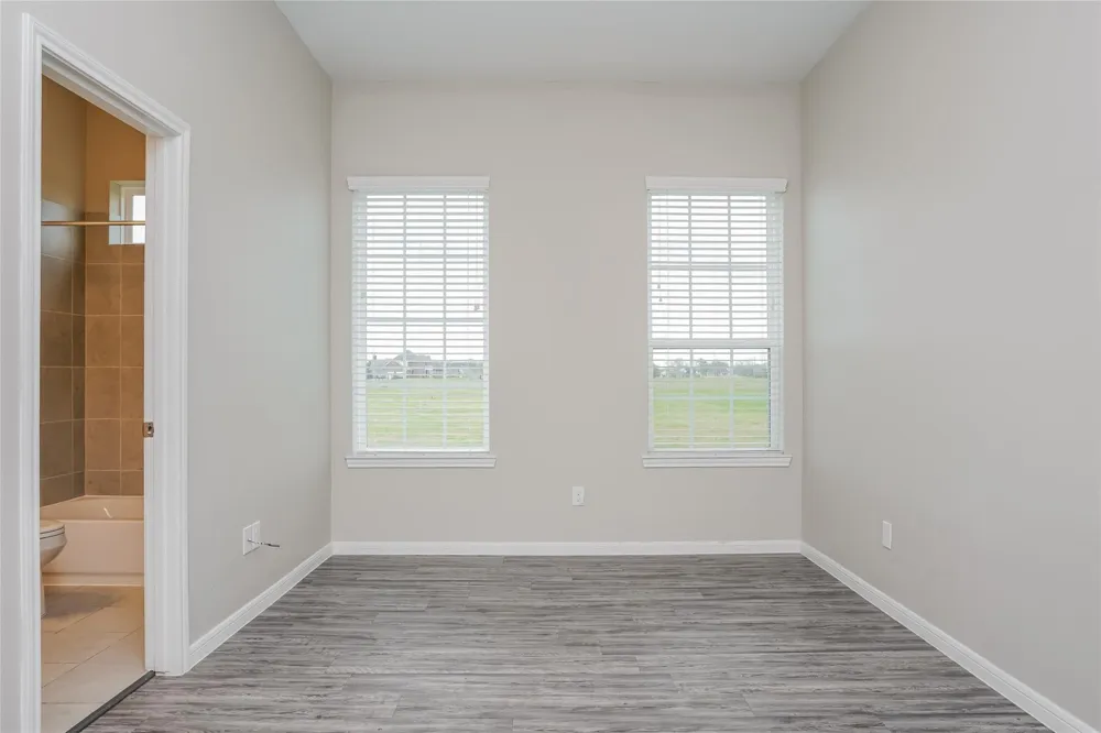 651 Lakeland Circle Rosharon, TX 77583